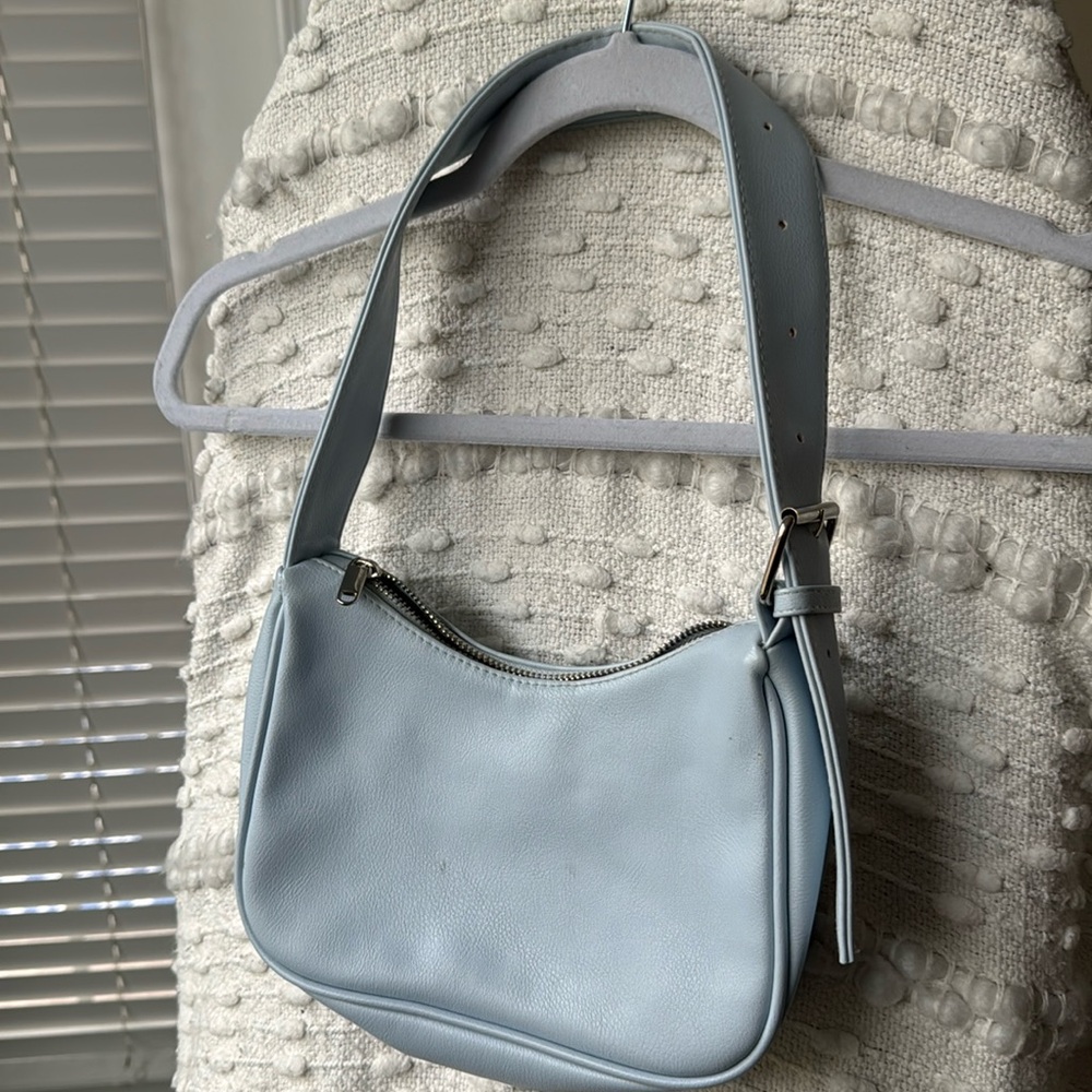 Baby blue shoulder purse with buckle